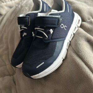 Boys shoes